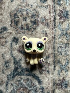 LPS Littlest Pet Shop Purple & White Polar Bear #1822